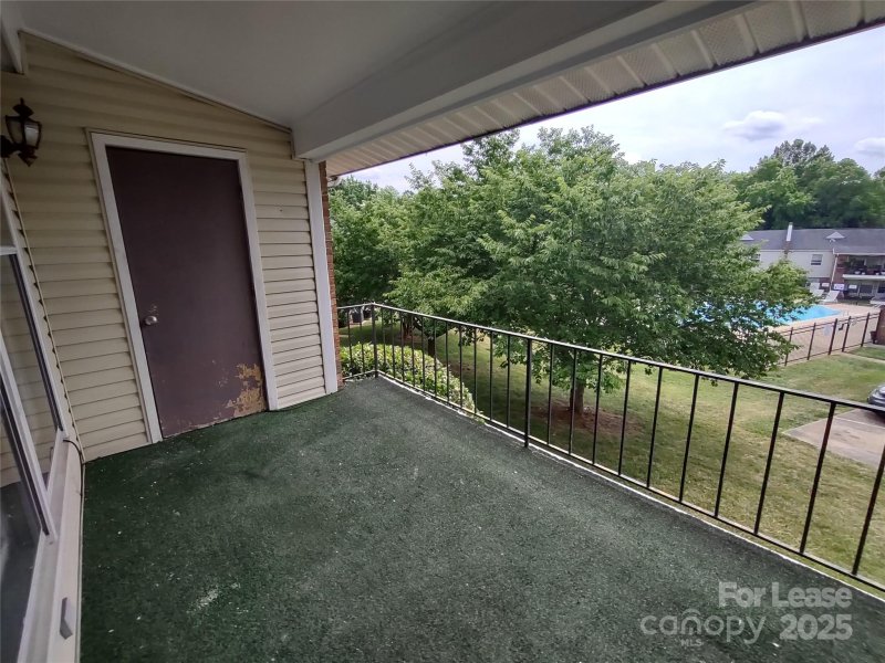 Property image 2 of 4601 Coronado Drive in Coventry Woods, Charlotte, NC 28212