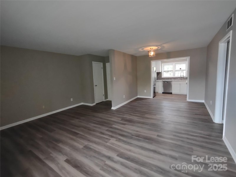 Property image 4 of 4601 Coronado Drive in Coventry Woods, Charlotte, NC 28212