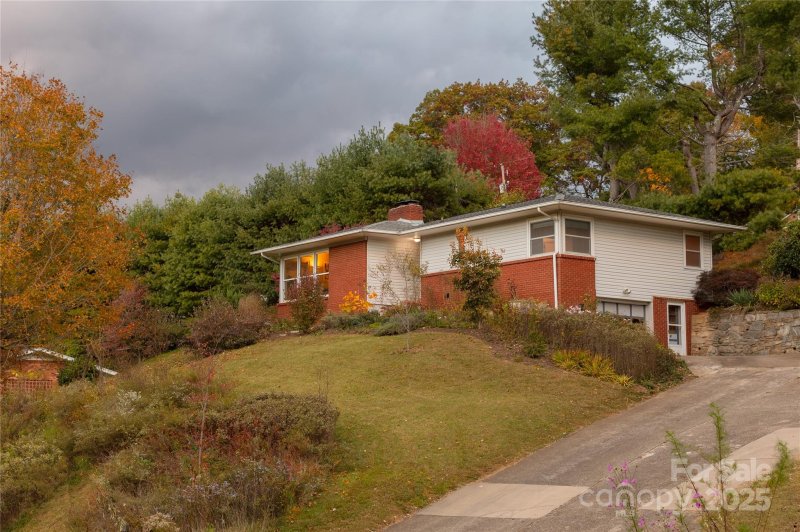 Property image 2 of 8 W Haywood Drive in Mcclure-Canton, Canton, NC 28716