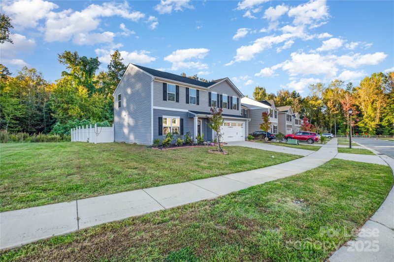 Property image 3 at 7005 Ludell Lane, Charlotte, NC 28215