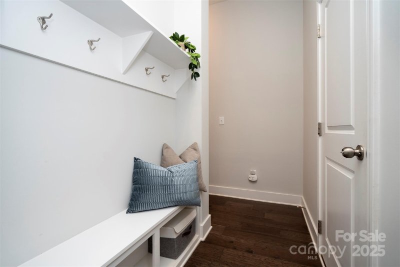 Property image 5 of 2523 Lola Avenue in Villa Heights, Charlotte, NC 28205