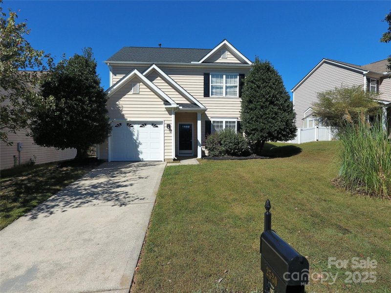 Property image 2 of 2530 Fossil Stone Lane in Waterstone, Fort Mill, SC 29708