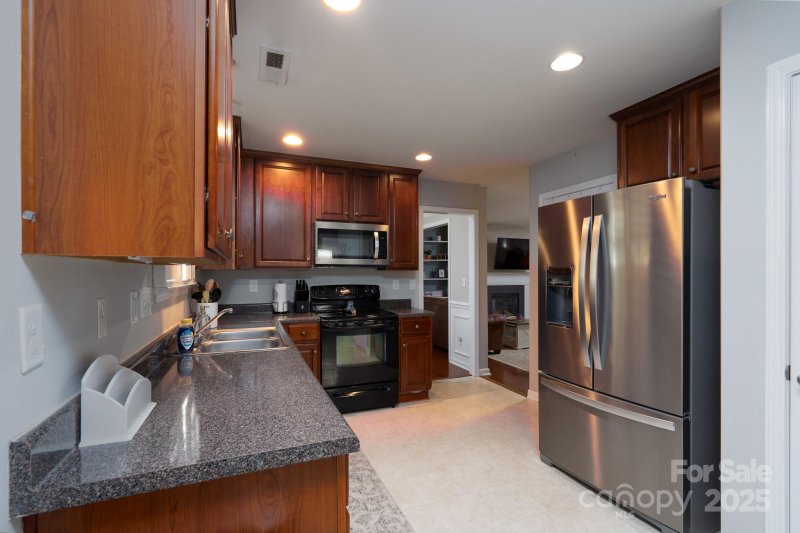 Property image 3 of 7644 W Berkeley Road in Villages Of Denver, Denver, NC 28037