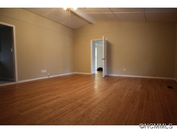 Property image 2 at 24 Forestdale Dr, Asheville, NC 28803