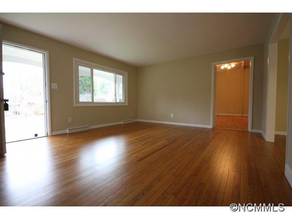 Property image 3 at 24 Forestdale Dr, Asheville, NC 28803
