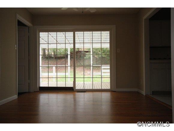 Property image 4 at 24 Forestdale Dr, Asheville, NC 28803