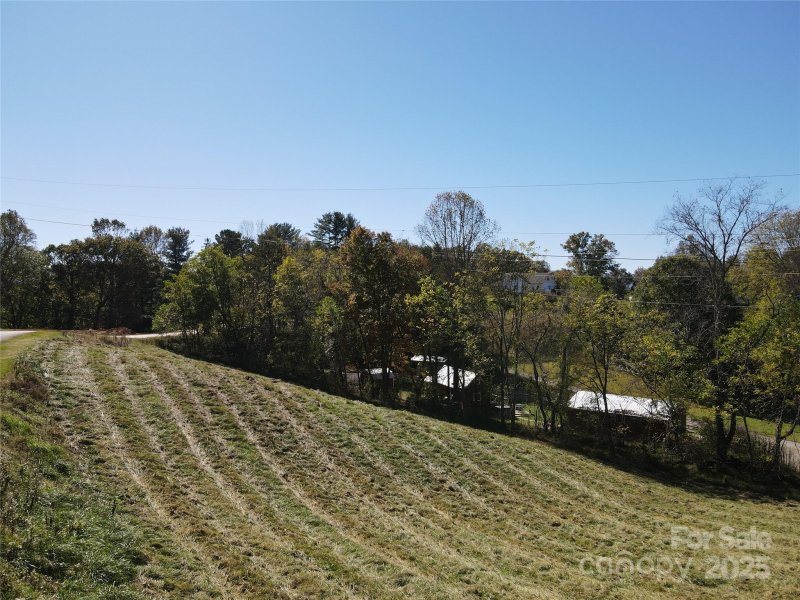 Property image 5 of 215 Old Macedonia Road in Olivette, Asheville, NC 28804