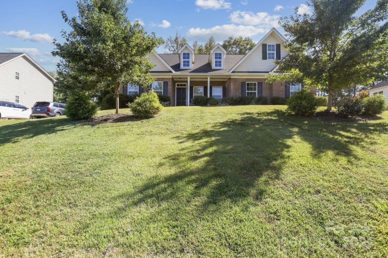 1648 Williamsburg Drive