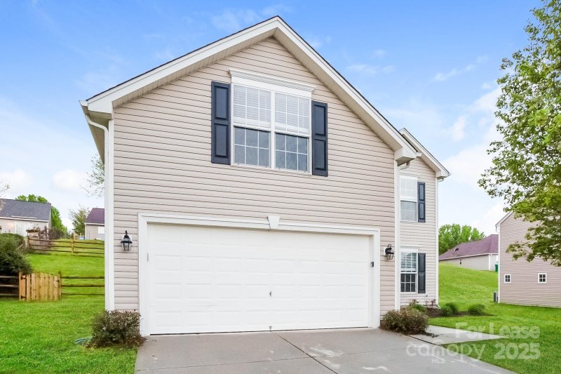 Property image 5 of 6817 Thistle Down Drive in Canterfield Estates, Harrisburg, NC 28075