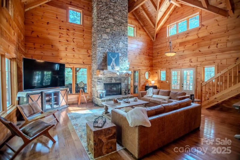 Property image 5 of 202 Riverlinks Drive in Mount Mitchell Lands, Burnsville, NC 28714