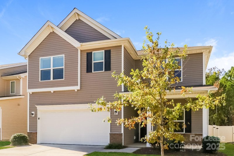 Property image 4 of 12161 Old Dulin Farms Way in Dulin Farms, Charlotte, NC 28215