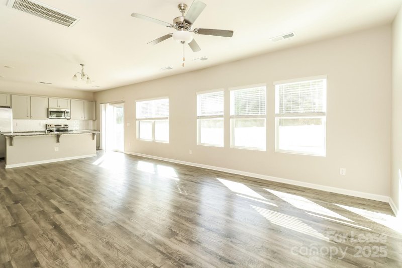 Property image 5 of 12161 Old Dulin Farms Way in Dulin Farms, Charlotte, NC 28215