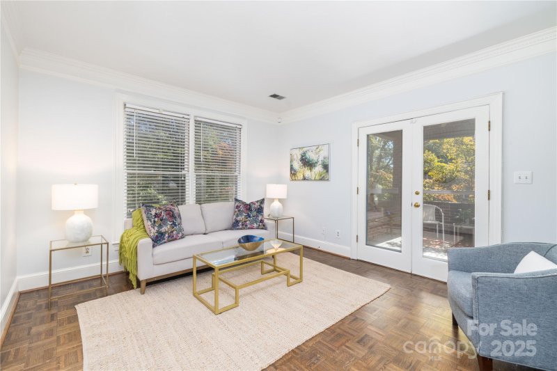 Property image 5 of 2220 Roswell Avenue in Myers Park, Charlotte, NC 28207