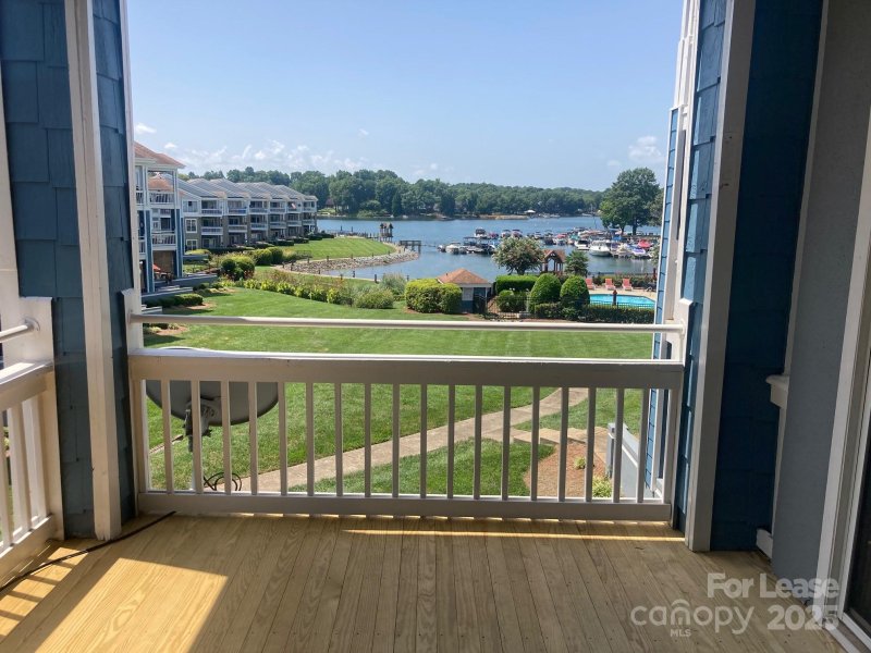 Property image 2 of 1044 Southwest Drive in Davidson Landing, Davidson, NC 28036