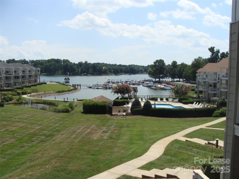 Property image 3 of 1044 Southwest Drive in Davidson Landing, Davidson, NC 28036