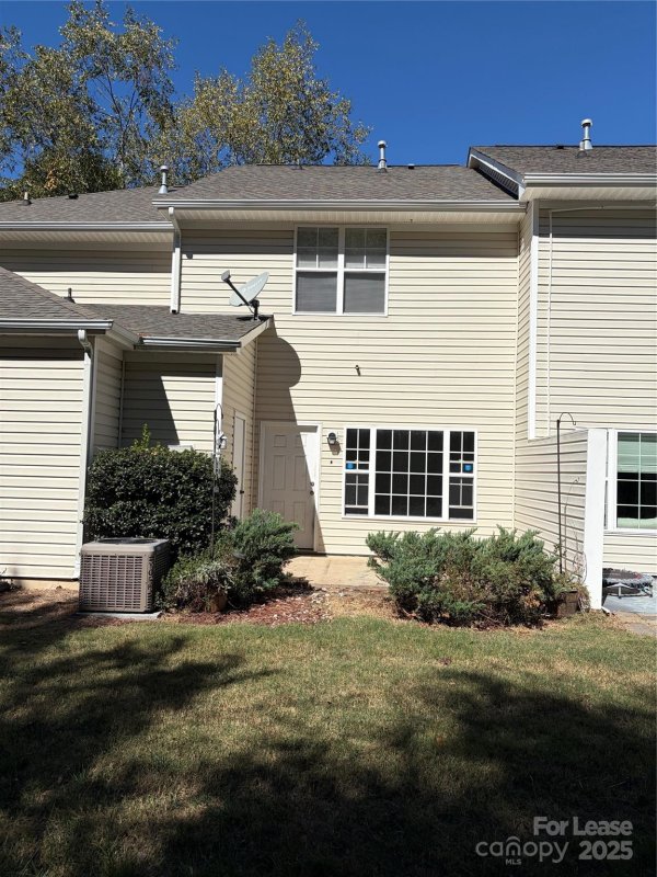 Property image 2 of 13354 Savannah Club Drive in Savannah Townhomes, Charlotte, NC 28273