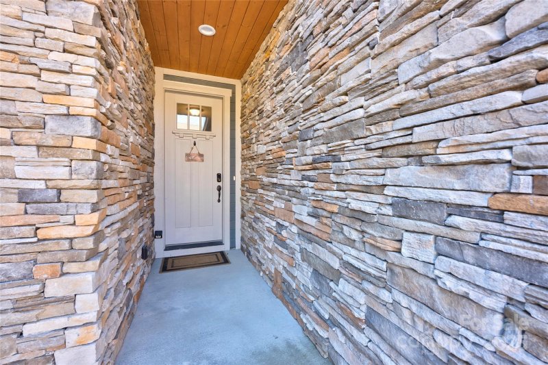 Property image 5 of 509 Sweet Birch Park Lane in Sweet Birch Commons, Black Mountain, NC 28711