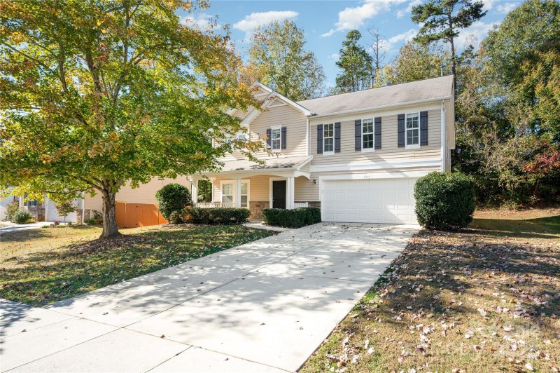 Property image 2 of 8914 Driftwood Commons Court in Versage, Mint Hill, NC 28227