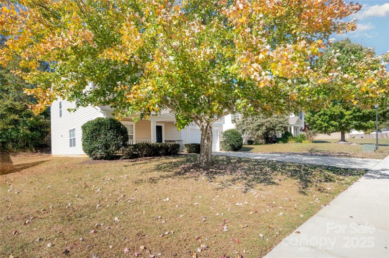 Property image 3 of 8914 Driftwood Commons Court in Versage, Mint Hill, NC 28227