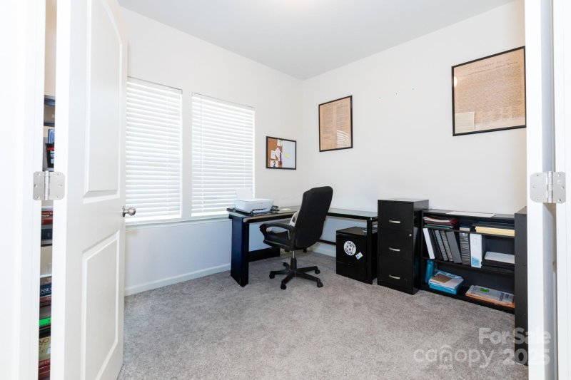 Property image 5 of 7105 Lenton Road in Brentwood, Charlotte, NC 28215