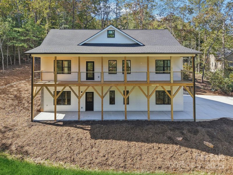 Property image 2 of 271 Greenstone Lane in Mills Pointe, Mills River, NC 28759