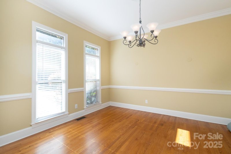 Property image 5 of 14900 Crooked Branch Lane in Royal Oaks, Charlotte, NC 28278