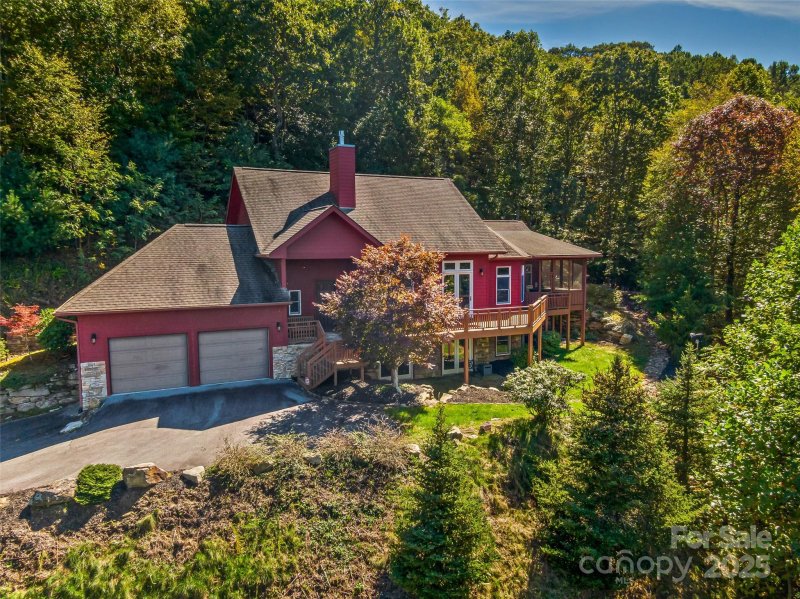 Avery Park, Arden community