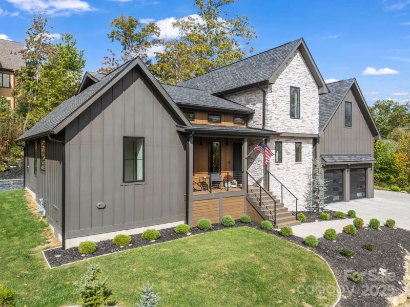 Property image 5 of 123 Millbrae Loop in Carriage Park, Hendersonville, NC 28791