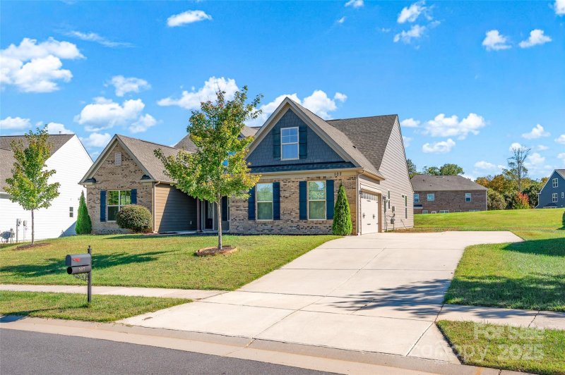Property image 3 of 107 Morden Loop in Wellesley, Mooresville, NC 28115