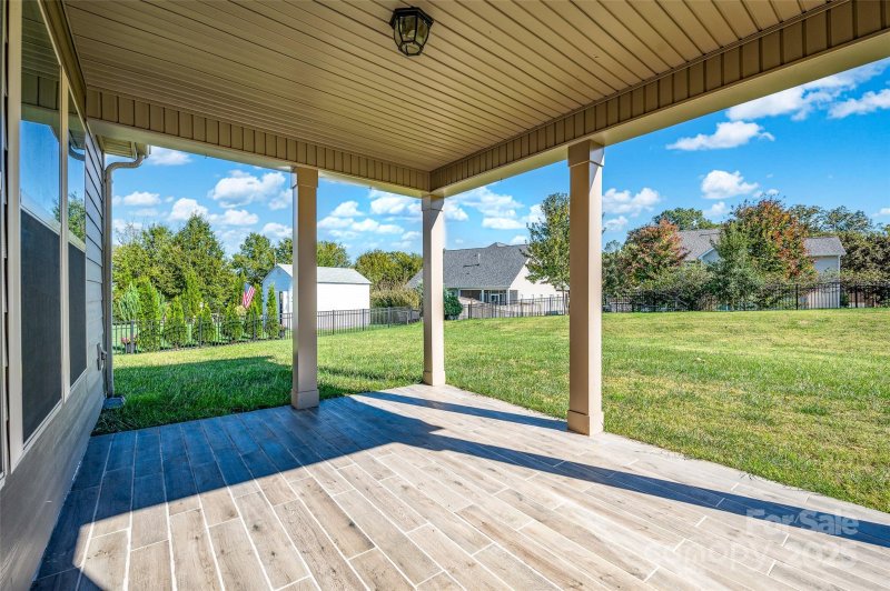 Property image 4 of 107 Morden Loop in Wellesley, Mooresville, NC 28115