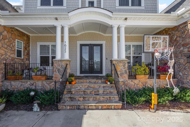 Property image 3 of 1625 Batson Creek Lane in The Falls at Weddington, Weddington, NC 28104