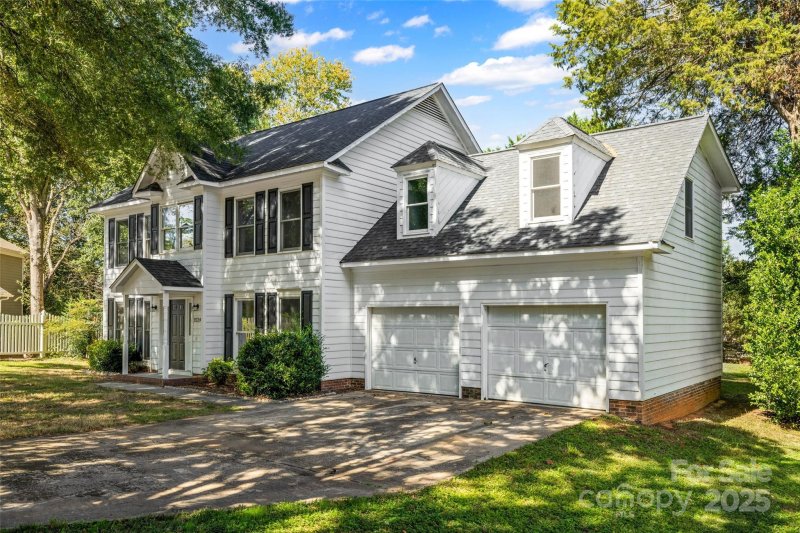 Property image 2 of 9224 Agnes Park Lane in Torrence Crossing, Huntersville, NC 28078