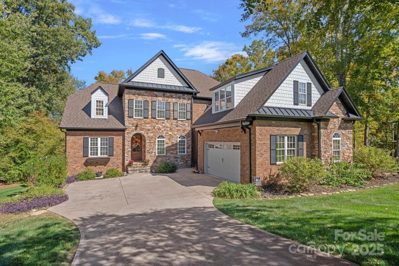 Treetops At Cowans Ford, Stanley Community