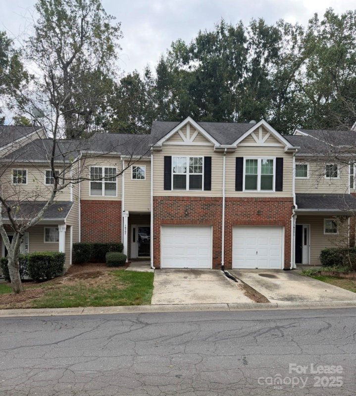 Princeton, Charlotte Community