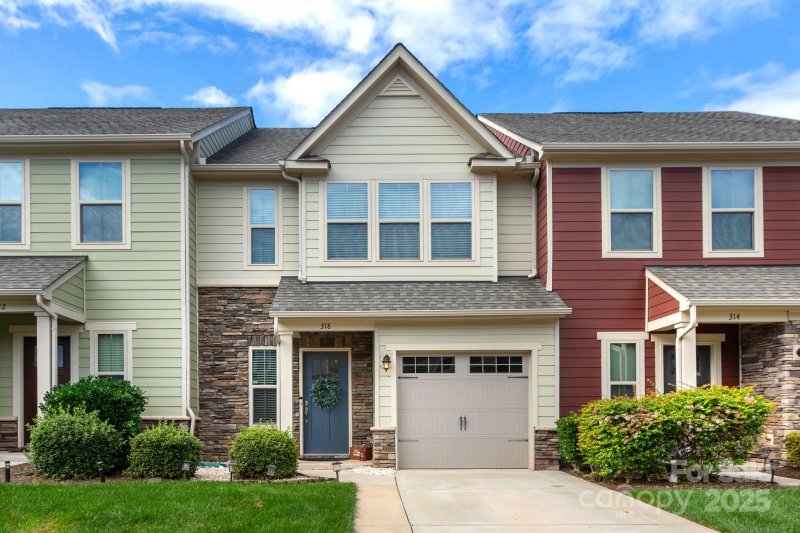 318 Willow Wood Court