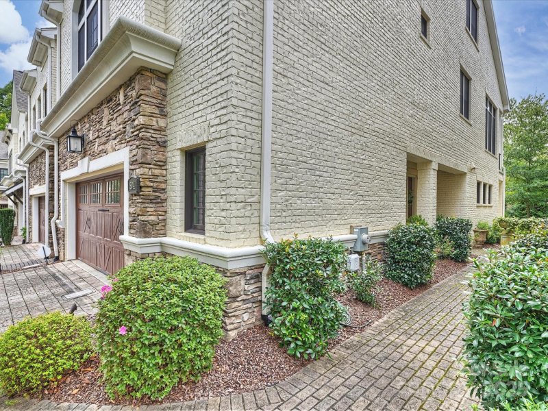 Property image 2 of 5014 Vernet Lane in Avignon at SouthPark, Charlotte, NC 28210