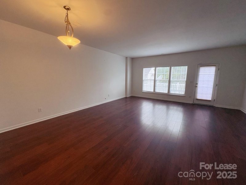 Property image 3 of 15610 King Louis Court in Kingsley, Charlotte, NC 28277