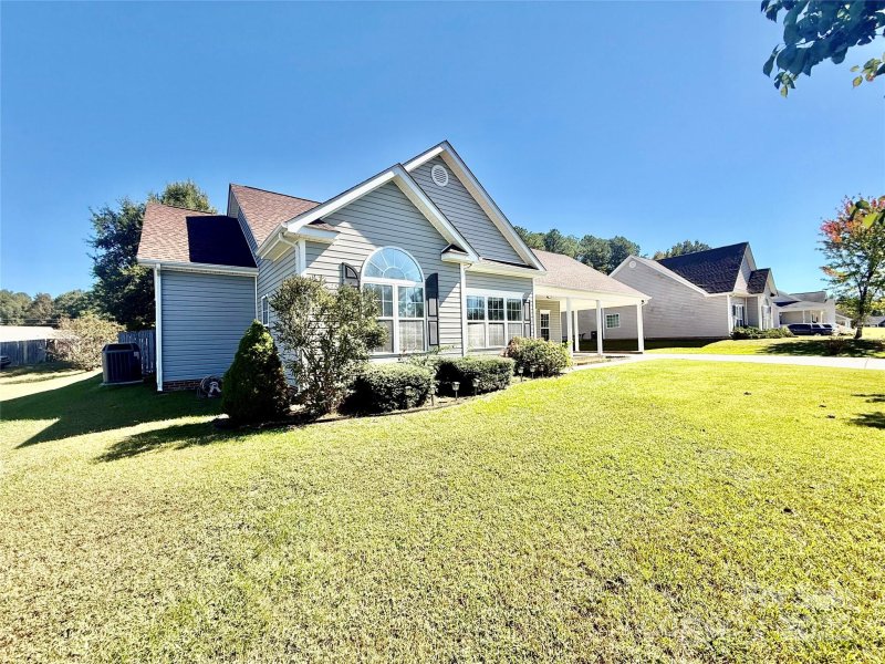 Property image 2 of 5064 Sedgefield Drive in Sedgefield, Lancaster, SC 29720