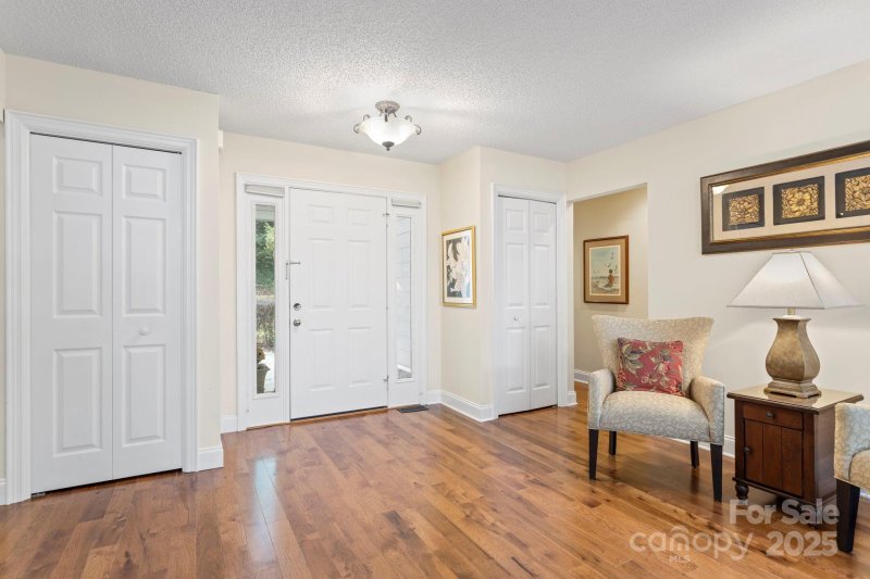 Property image 4 of 320 Dawnbrook Drive in Kenmure, Flat Rock, NC 28731