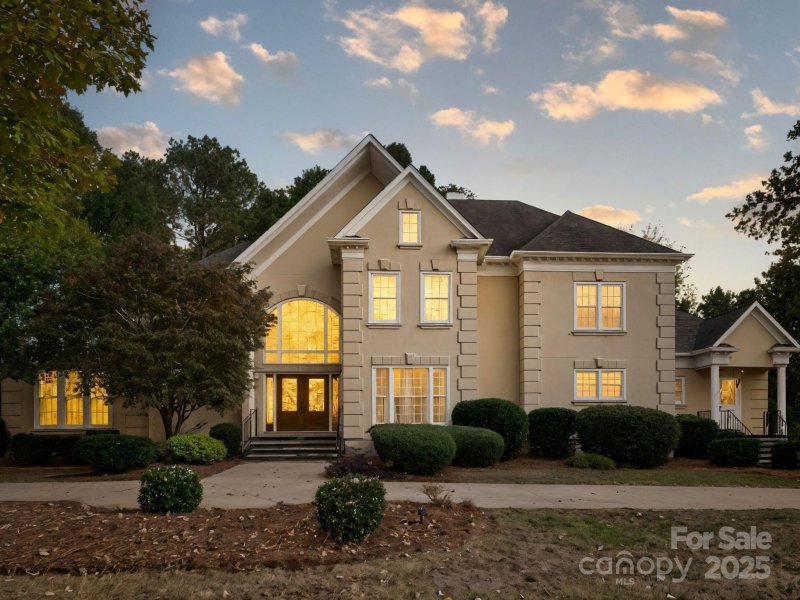 6041 Providence Country Club Drive