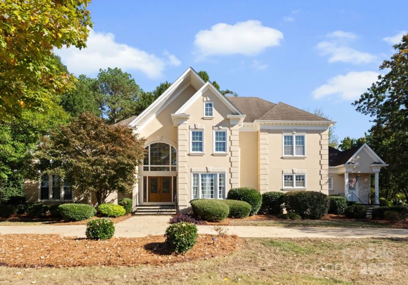 Property image 2 of 6041 Providence Country Club Drive in Providence Country Club, Charlotte, NC 28277