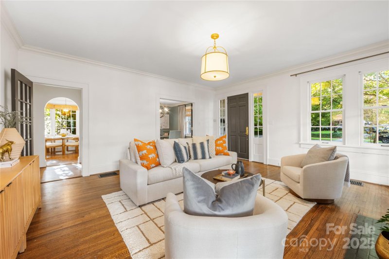 Property image 5 of 2119 Dilworth Road in Dilworth, Charlotte, NC 28203