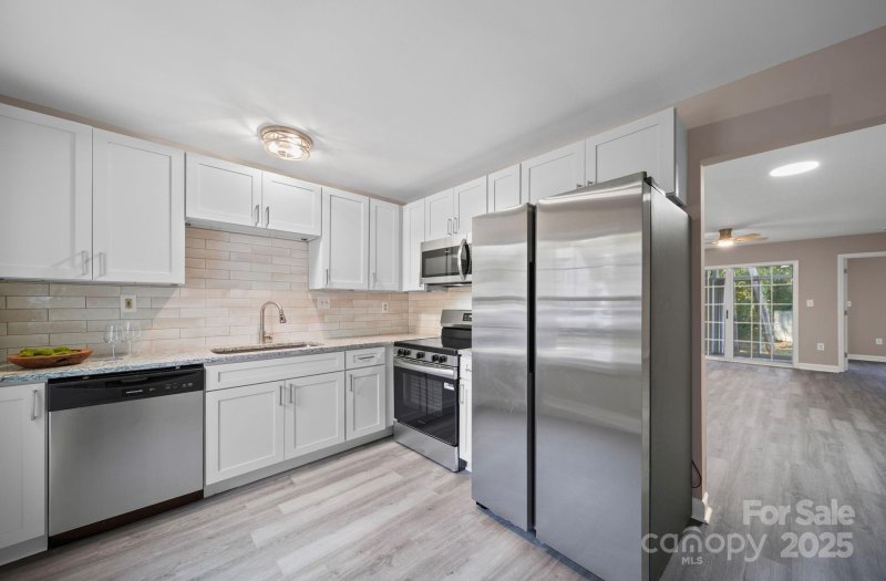 Property image 3 of 1565 Hunt Club Court in Hunt Club, Rock Hill, SC 29732