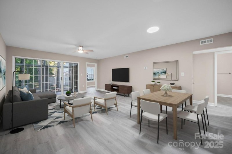 Property image 5 of 1565 Hunt Club Court in Hunt Club, Rock Hill, SC 29732