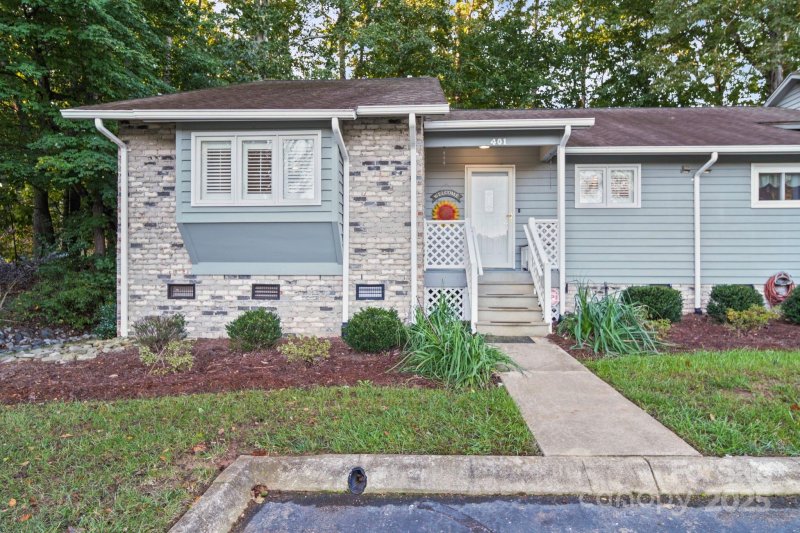 401 Wellington Hills Circle