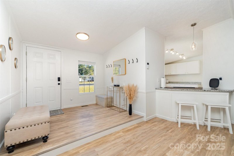 Property image 2 of 1443 Cherry Park Drive in Cherry Park, Gastonia, NC 28052