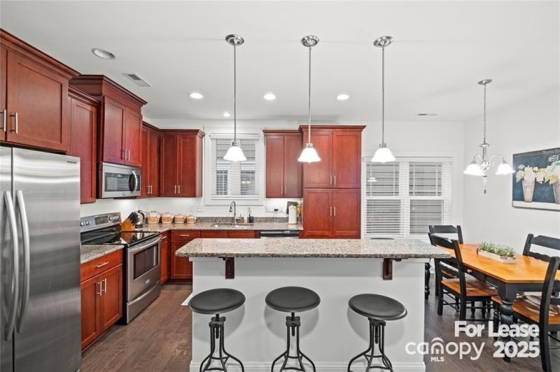 Property image 5 of 20019 Lamp Lighters Way in Antiquity, Cornelius, NC 28031