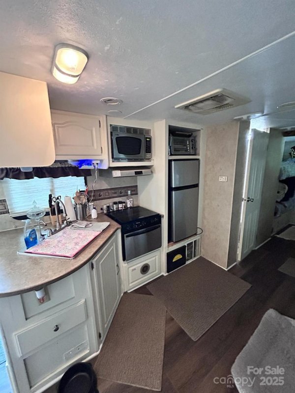 Property image 4 of 127 Badin View Road in Badin Shores Resort, New London, NC 28127