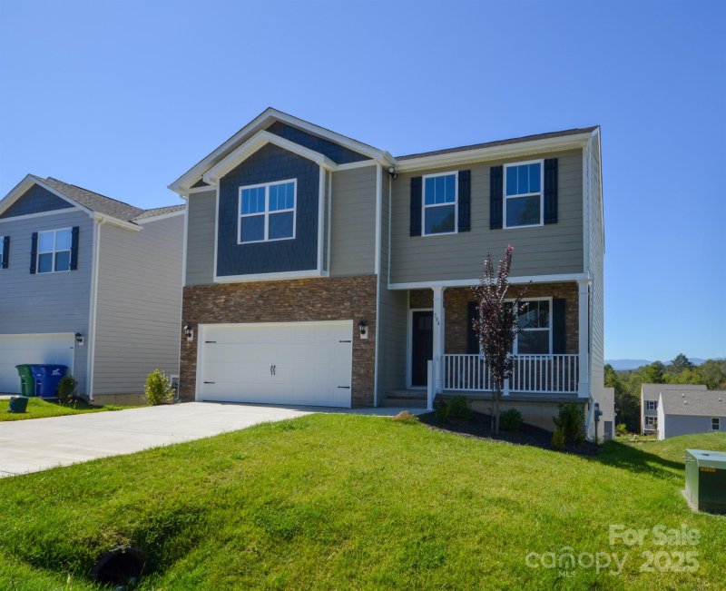 Rydele Heights, Asheville Community