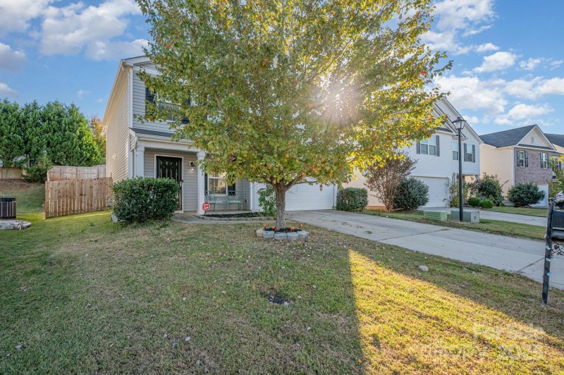 Property image 5 of 668 Shellbark Drive in Hallstead, Concord, NC 28025
